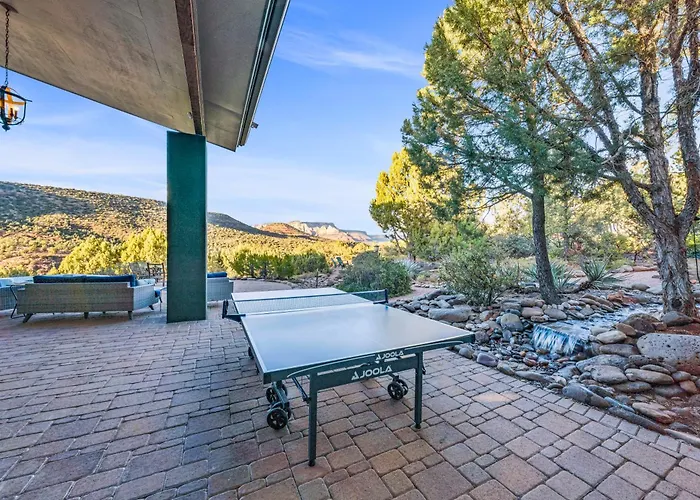 Oak Creek Oasis *
